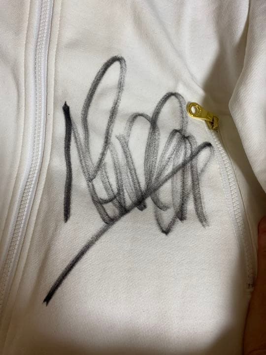 EXILE MATSU直筆サイン入り24Karatsフルジップパーカー