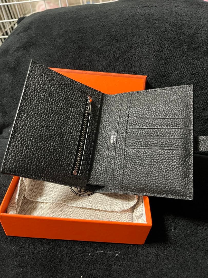 HERMESブラック べアン 二つ折り財布