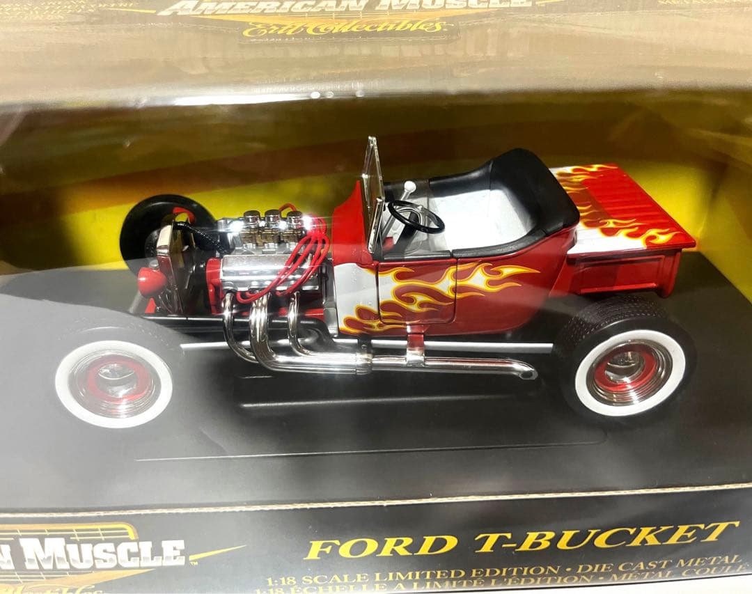 アメリカンマッスル 1/18 FORD T-BUCKET ファイアパターン