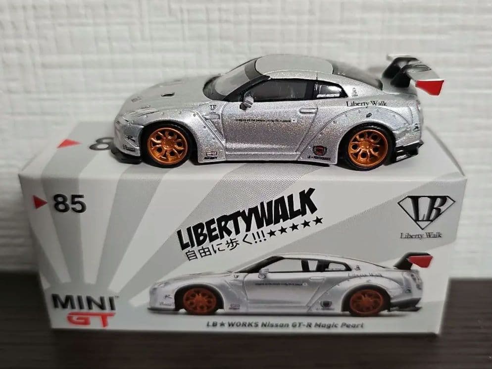LIBERTYWALK LB★WORKS Nissan GT-R R35