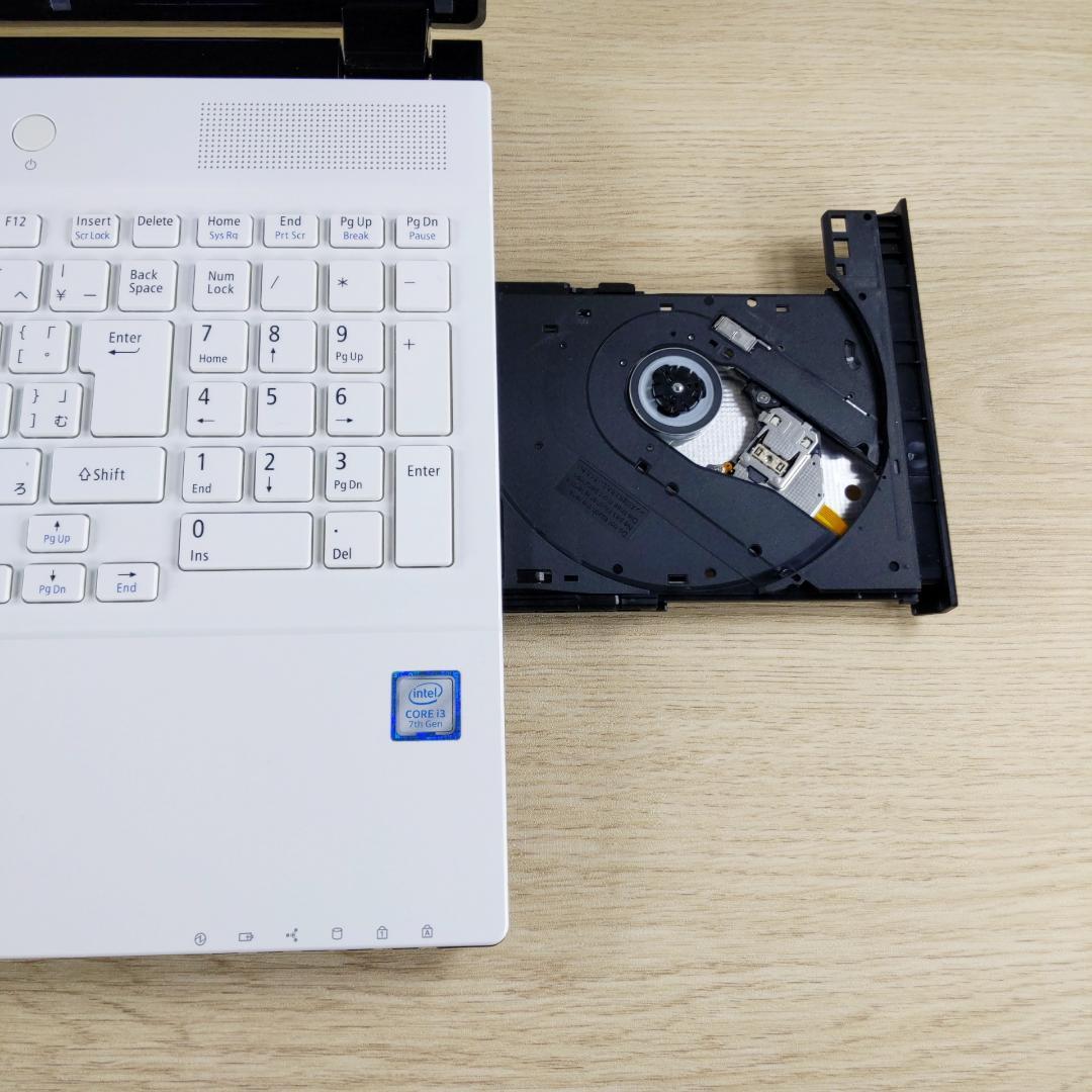 高性能i3☆メモリ16GB☆特大1TB Win11 ノートパソコン カメラ付き