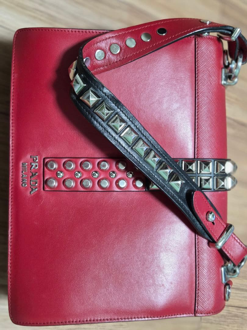 PRADA★エレクトラスタッズレザーショルダーバッグ赤