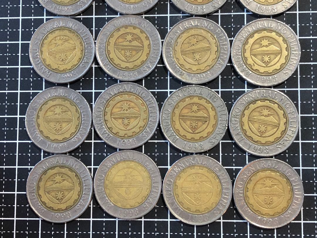 3872【フィリピン】　10ペソ　バイメタル　硬貨　20枚セット