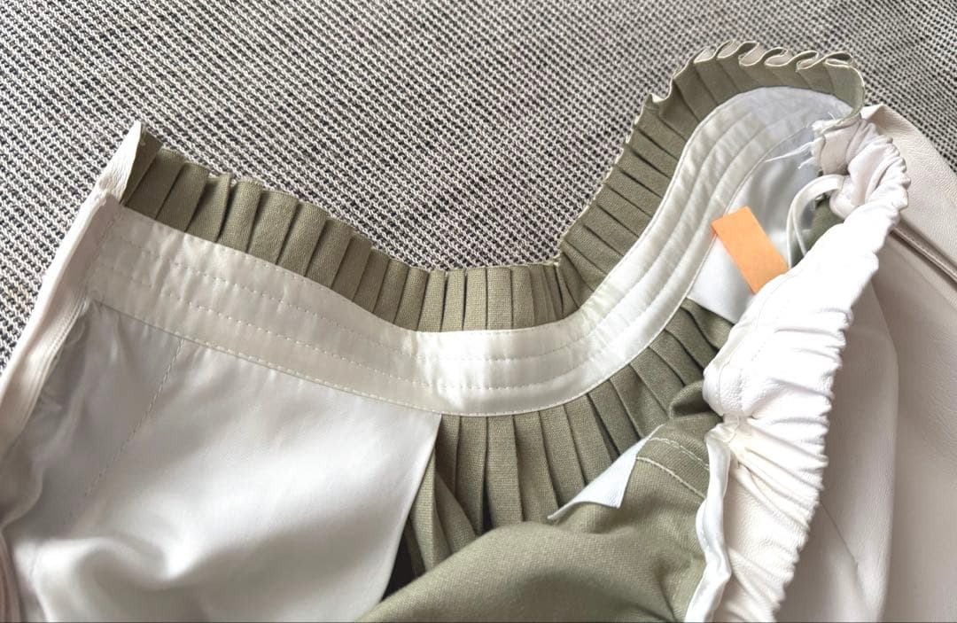 MM6 Maison Margiela プリーツパンツ レザー　メゾンマルジェラ