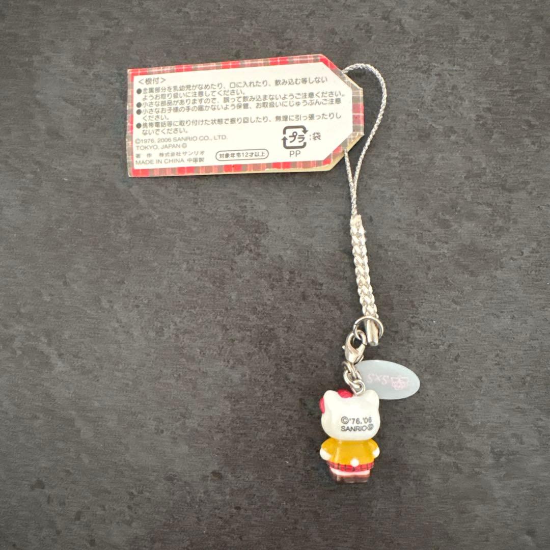 ご当地キティ　根付け　品川女子学院　制服　赤　中等部