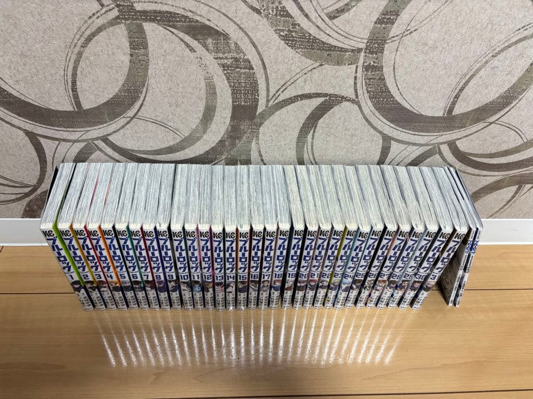 ブルーロック　1巻〜31巻　「収納箱付き、全て透明カバー付き、映画特典冊子付き」