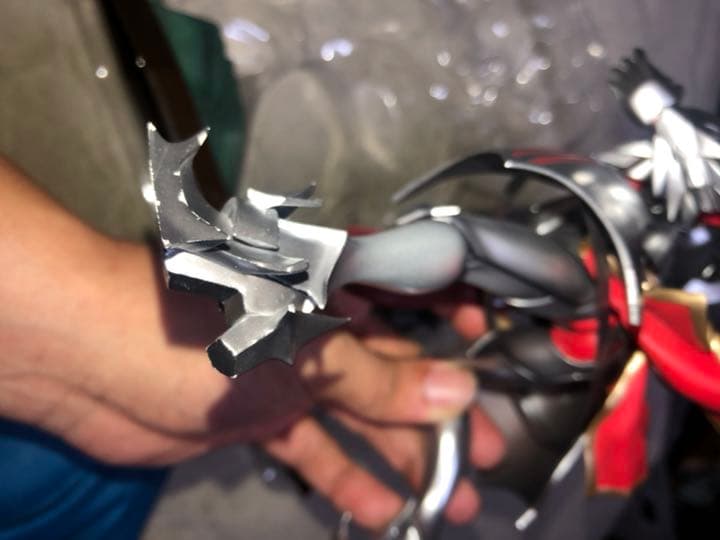 赤のセイバー モードレッド フィギュア fate