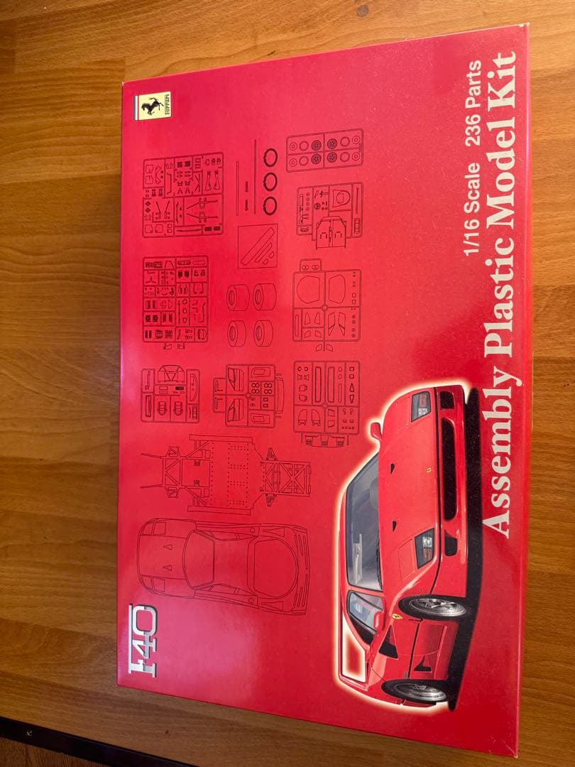 Ferrari F40 1/16 プラスチックモデルキット