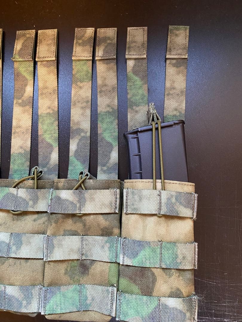 4連マガジンポーチMOX迷彩