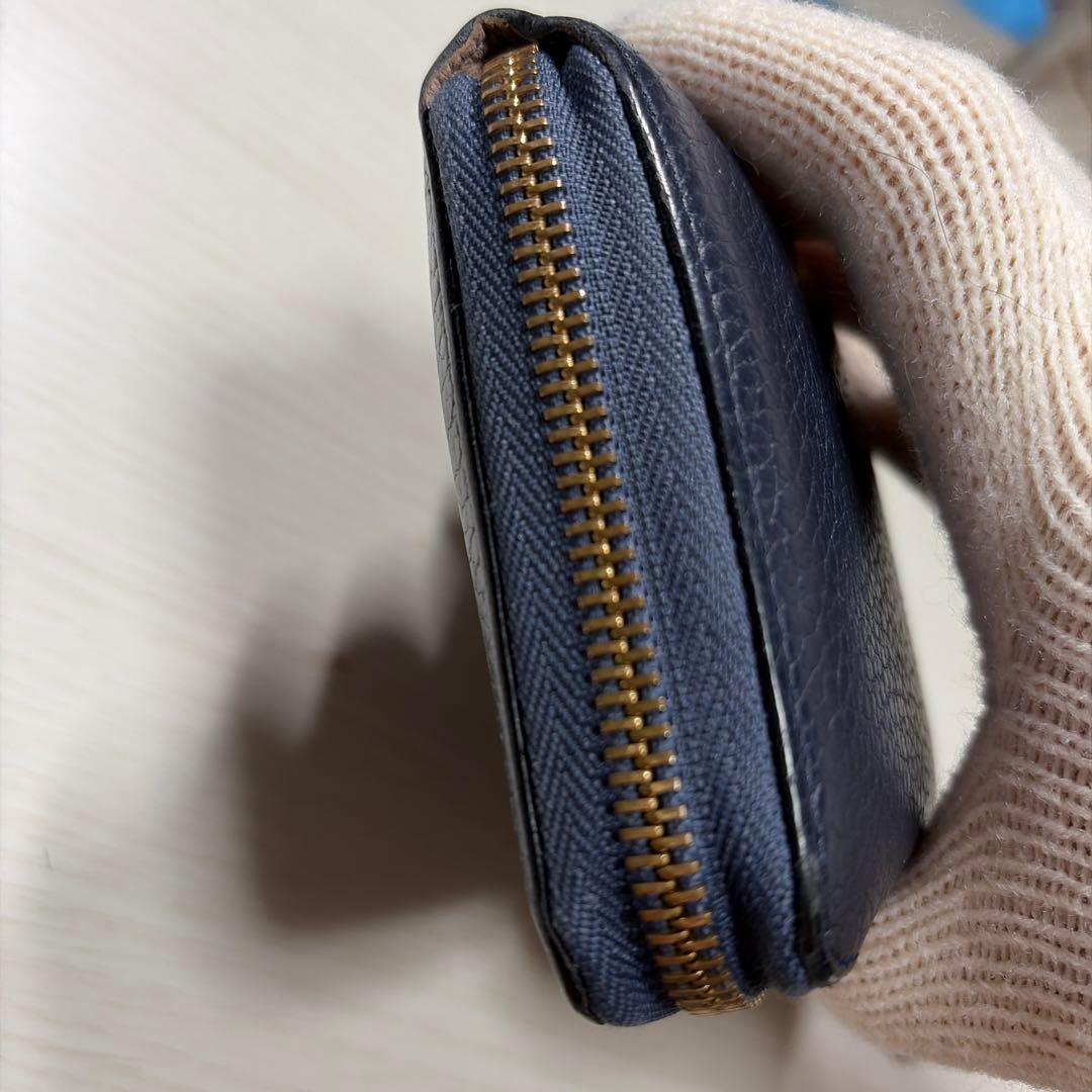 LOUIS VUITTONのPVCレザーの長財布