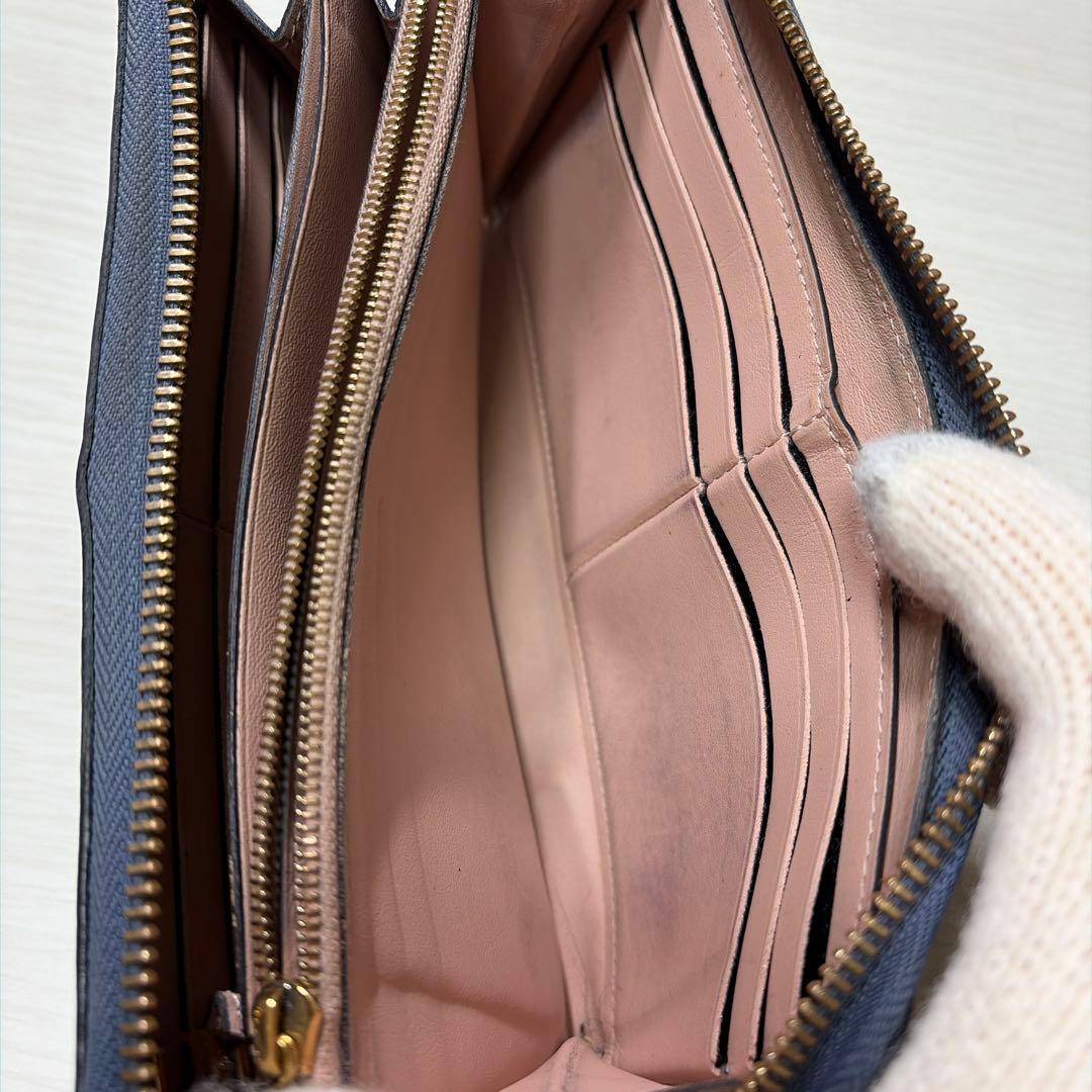 LOUIS VUITTONのPVCレザーの長財布