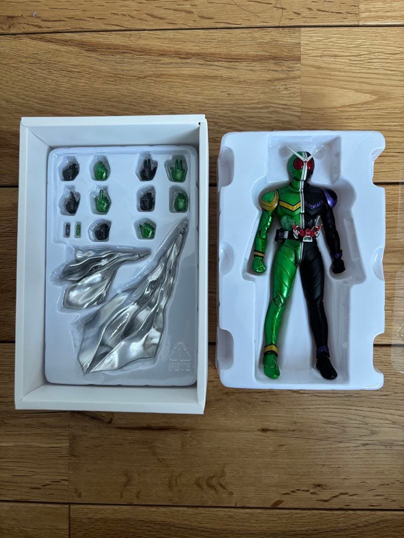 真骨彫製法　S.H.フィギュアーツ仮面ライダーW サイクロンジョーカー