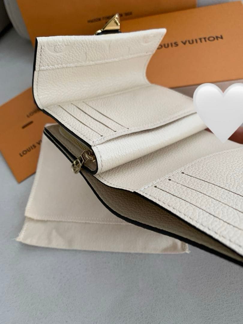 新品未使用ルイヴィトン アンプラント メティス コンパクト クレーム　一粒万倍日