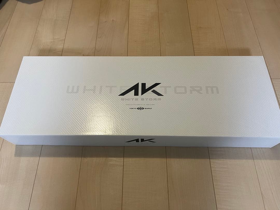 未使用　18歳以上 東京マルイ 次世代電動ガン AK WHITE STORM