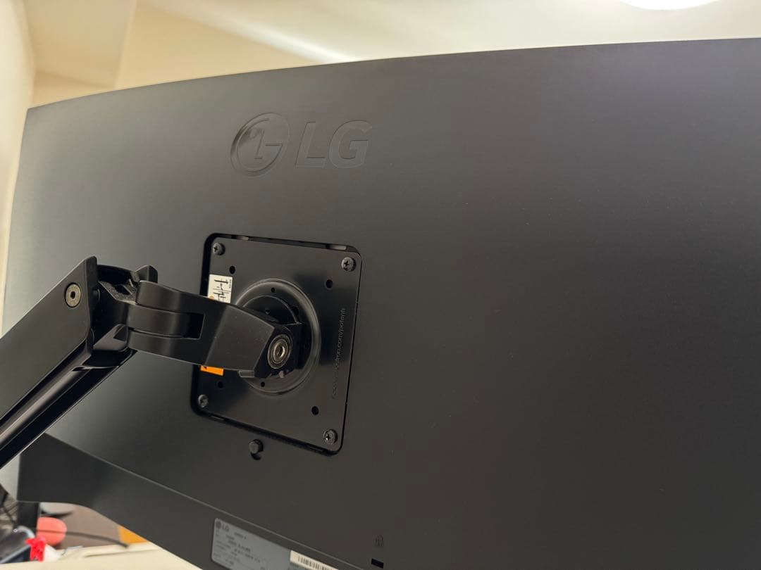 34WQ75C LG 曲面モニター 140時間使用