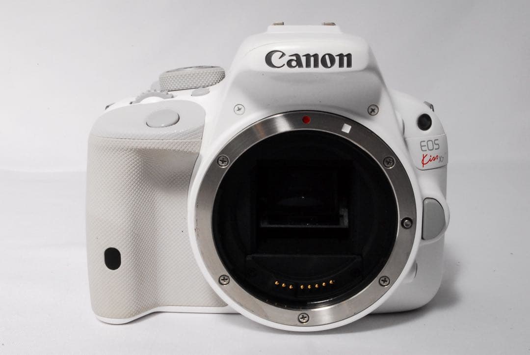 ◆STMレンズ◆Canon Kiss X7◆一眼レフカメラ◆人気のホワイト◆