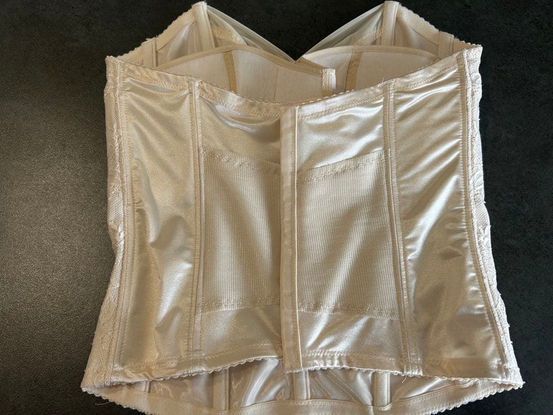 アールイズ ブライダルインナー アイボリー ブラジャーとショーツ セット 76