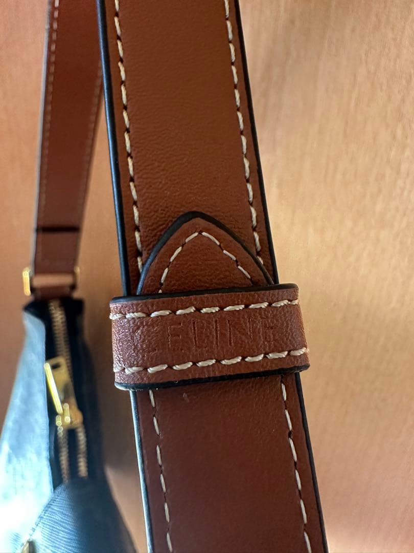 CELINE ゴールドの金具 ミディアム AVA（アヴァ） トリオンフバッグ