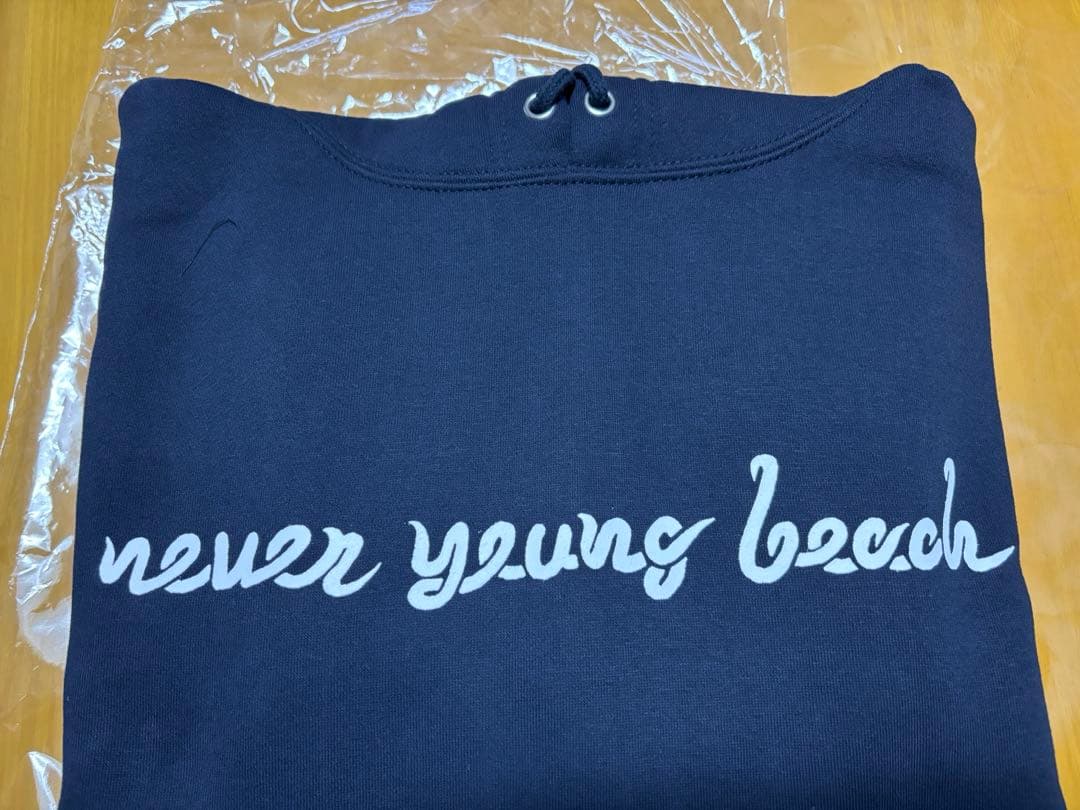【新品未使用】never young beachフーディー スウェット ネバヤン