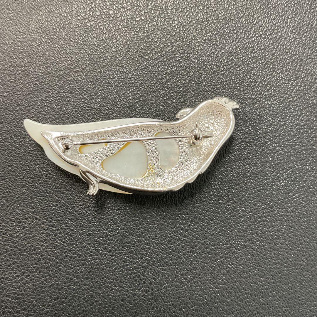 X20 タサキ　TASAKI 田崎　インコ　鳥　バード　ブローチ シルバーと貝殻