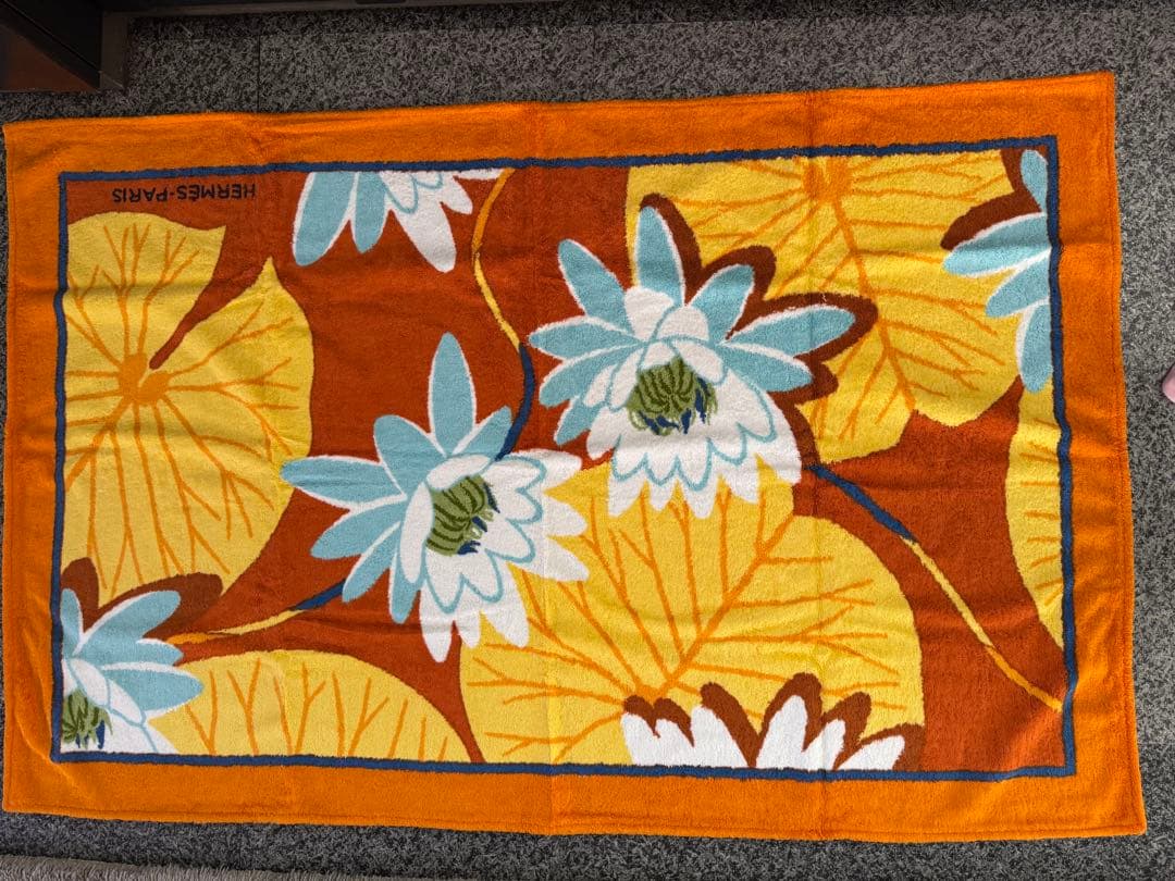 HERMES ビーチタオル　バスタオル