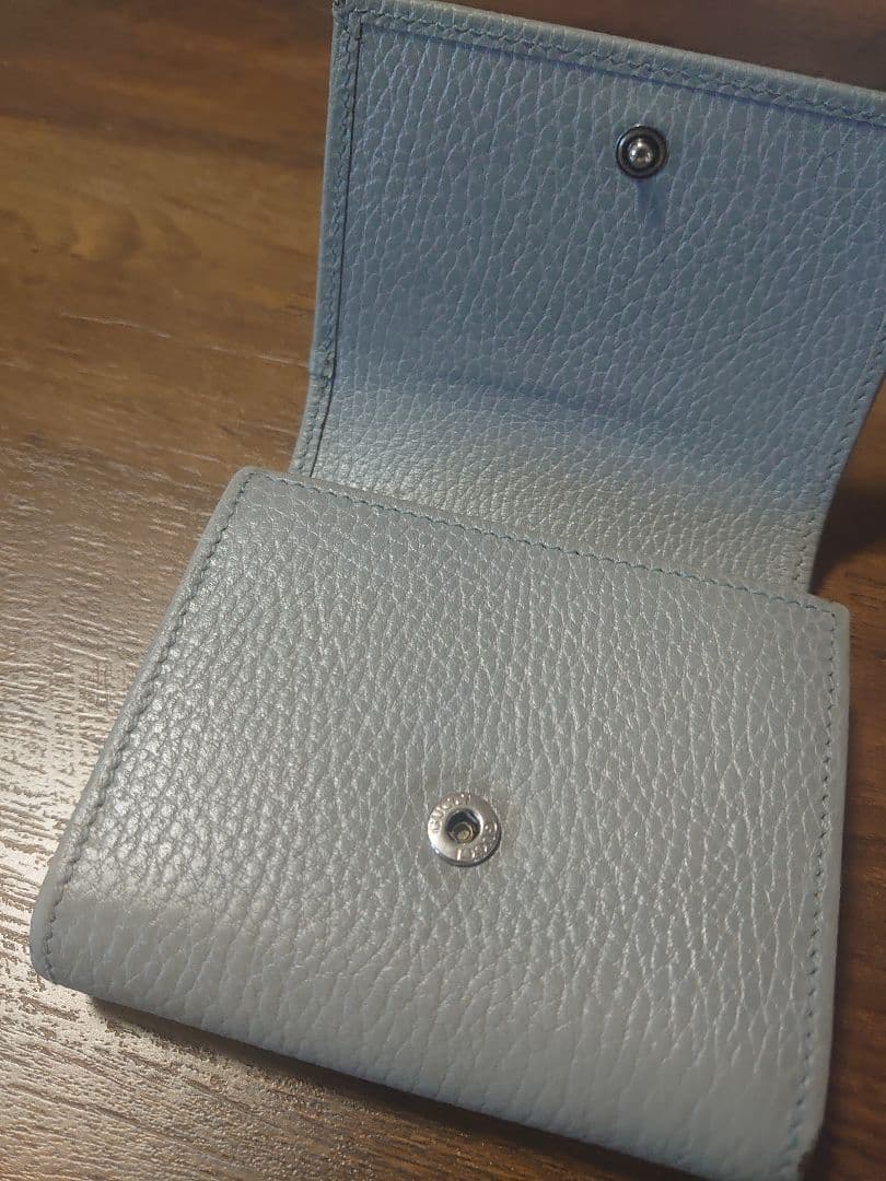 GGロゴ ライトグレー 二つ折り財布