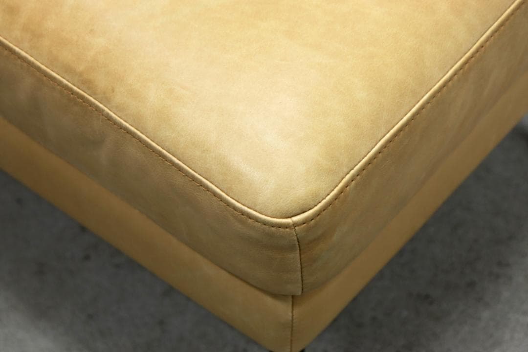 ウニコ ホクストン 本革 オットマン スツール チェア モダン 1