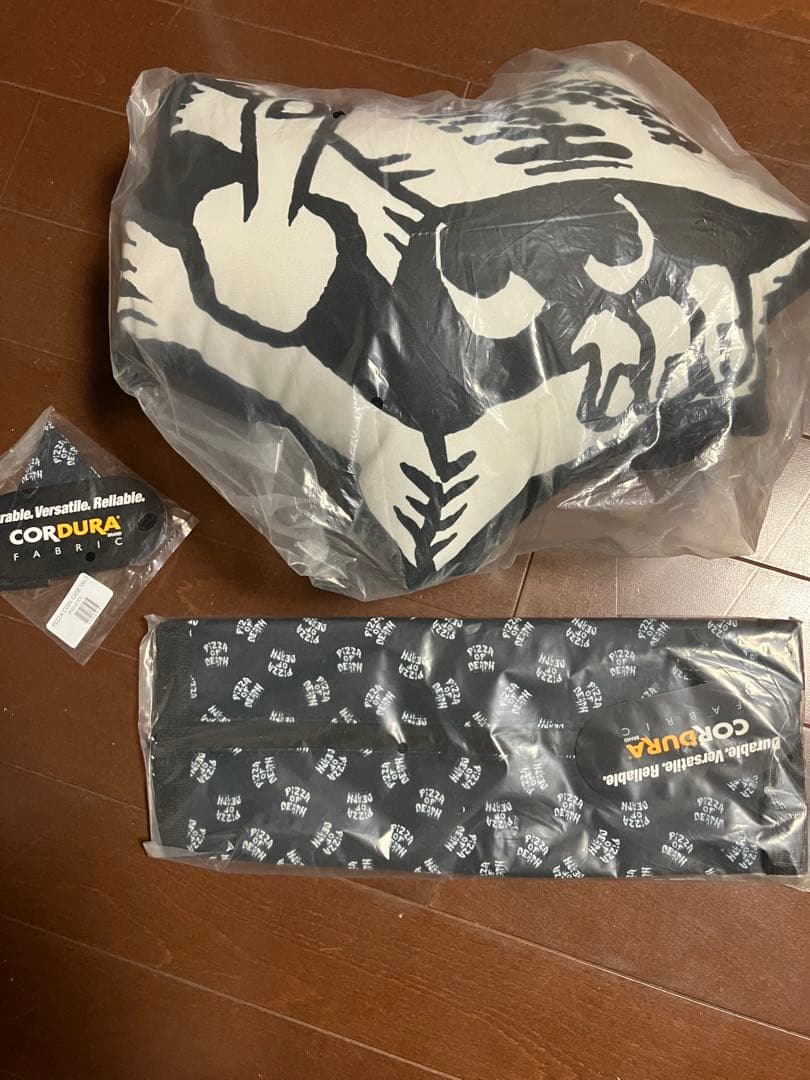 pizza of death クッション　ボックスティッシュケース ケース