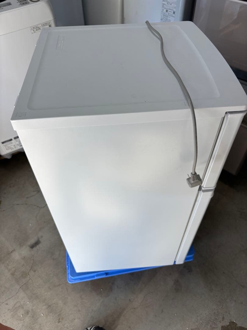 美品 ヤマダ 2ドア冷蔵庫 REFAGE YRZ-C09MW 2025年製
