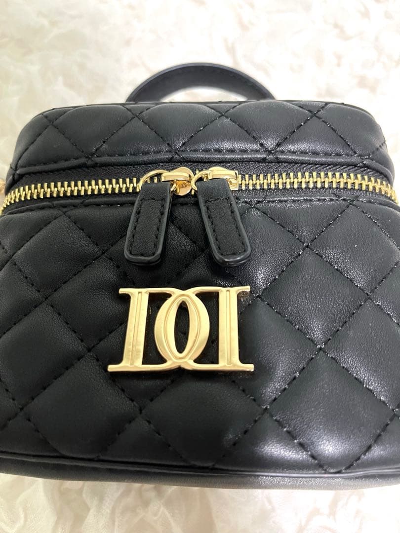 Darich ダーリッチ キルティングスクエアミニバッグ シルバーパーツ