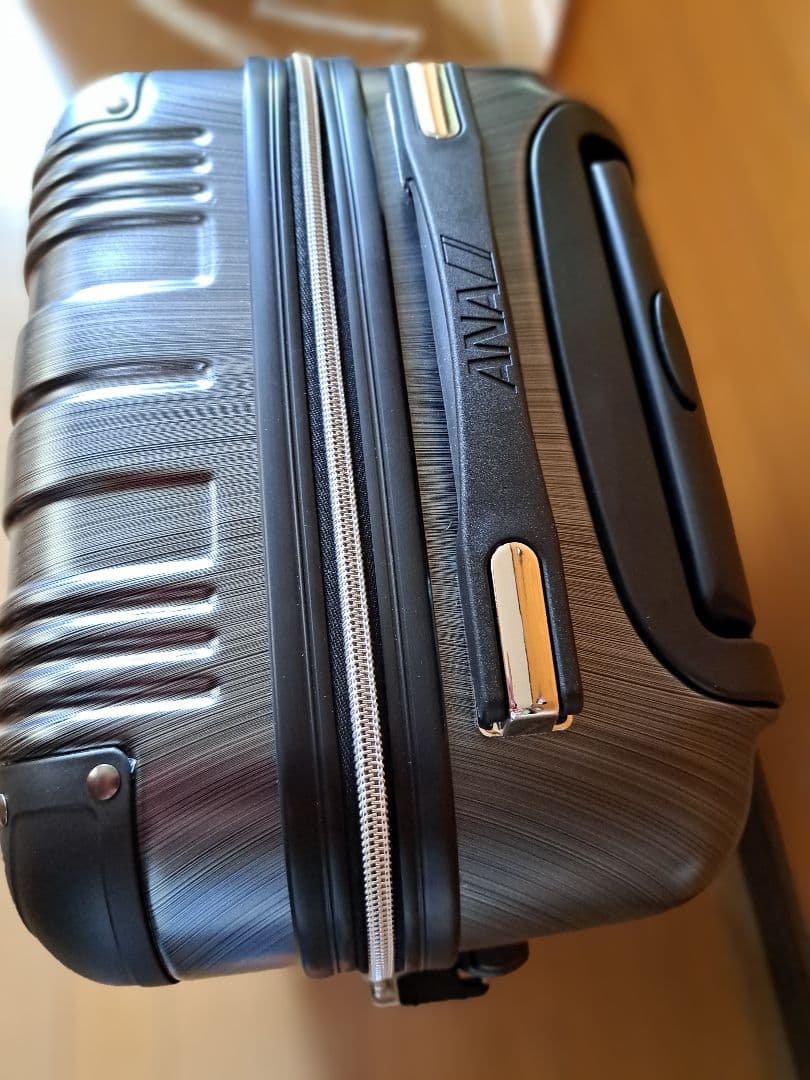 【新品】ANA オリジナルキャリーケース　スーツケース　機内持ち込み　メタリック
