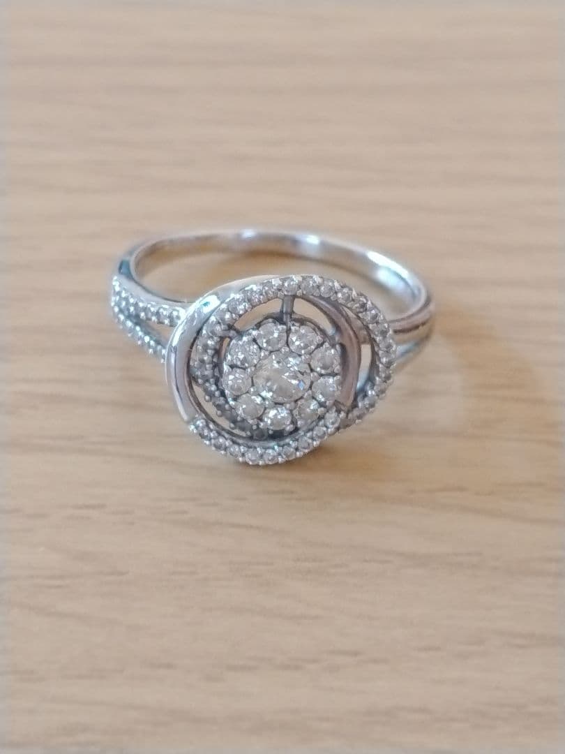 K18WGダイヤモンドリング証明書あり