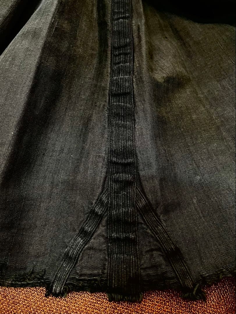 スカート　たっぷり生地　シルク混　黒　ドリスヴァンノッテン