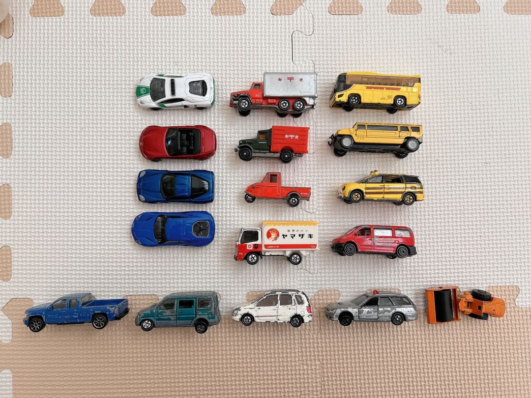 【トミカまとめ売り！】タウンセット／かたづけトラックとパトカー／ミニカーセット