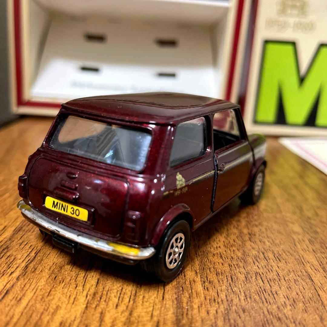 Corgi Mini 30 周年限定版 ミニカー シリアルNO12485
