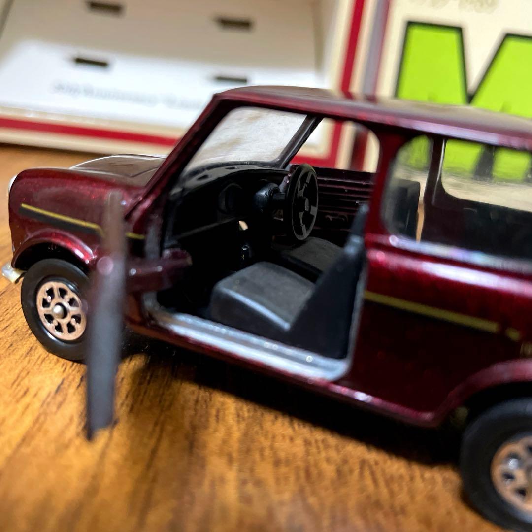 Corgi Mini 30 周年限定版 ミニカー シリアルNO12485