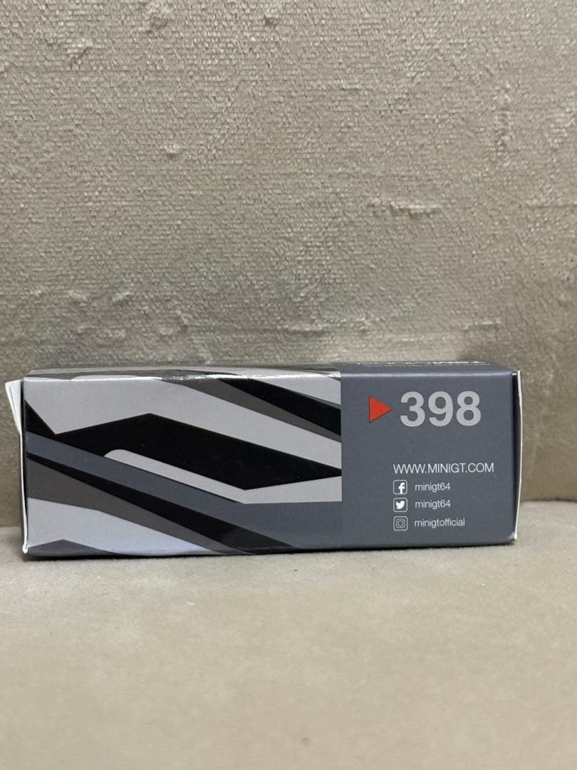 MiNiGT LBWORKS ランボルギーニウラカン　デジタルカモフラージュ