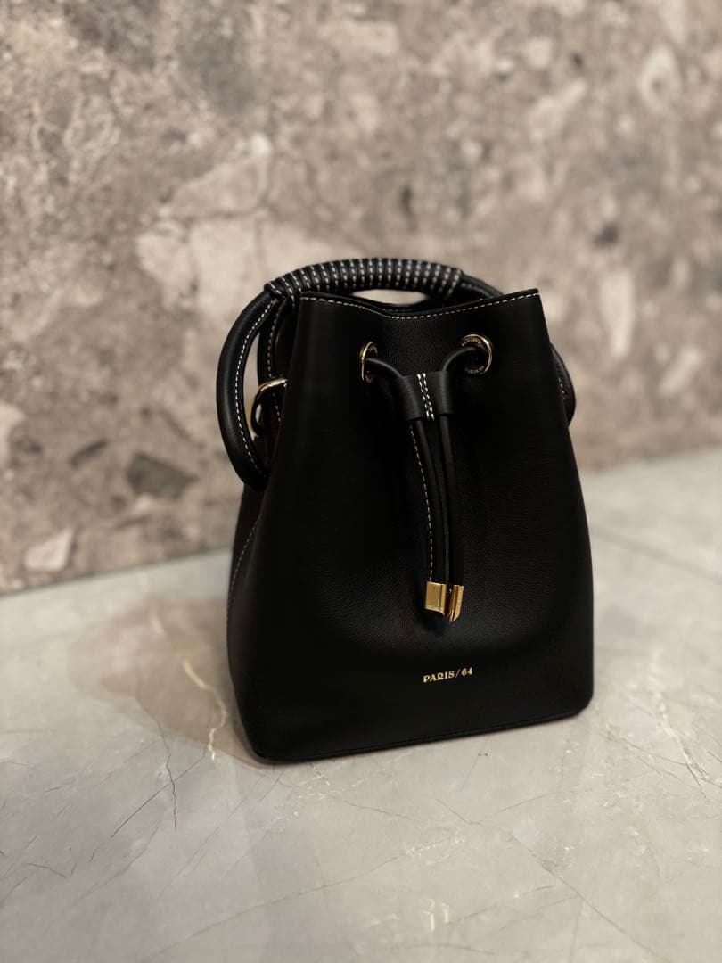 新品！ ブラック バケットバッグ