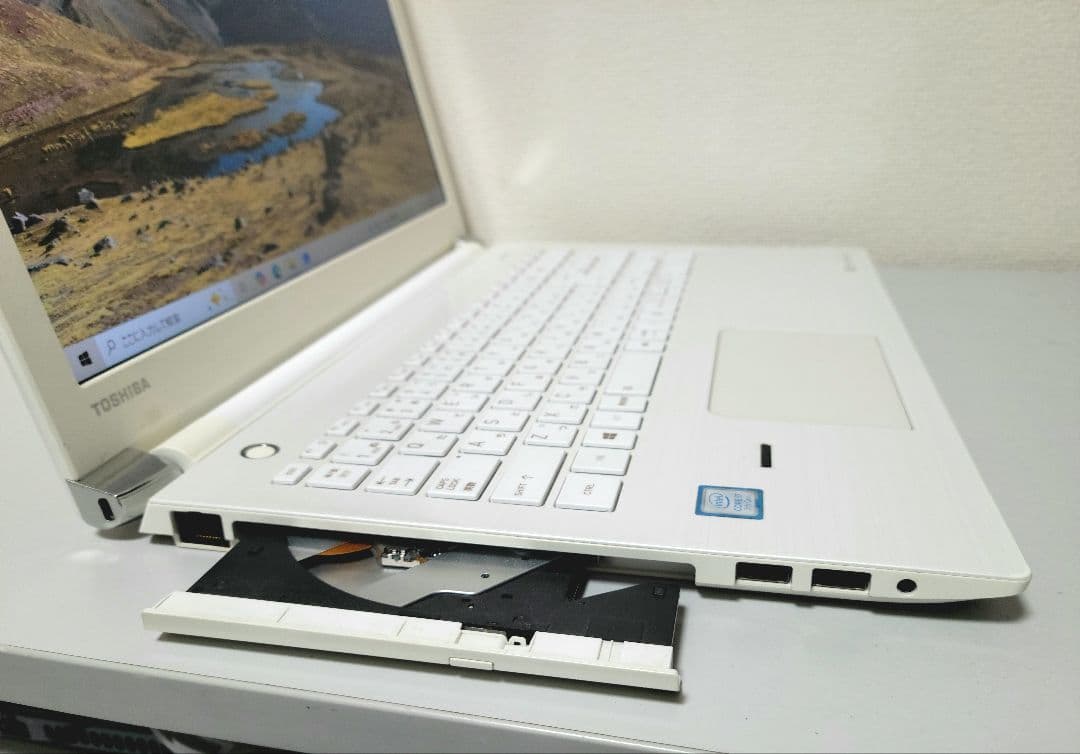 東芝 Dynabook T75 i7-7500U/8GB/1TB/office