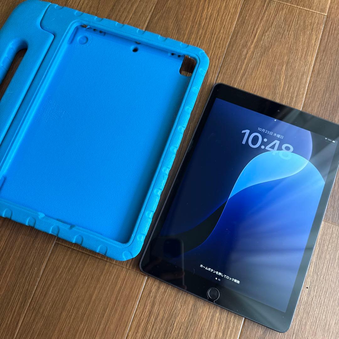 Apple iPad 第8世代　A2270 ケース付き