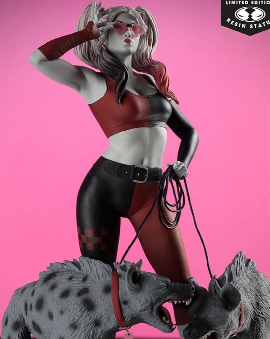 DC ハーレイ・クイン：レッド・ホワイト＆ブラック ハーレイ・クイン