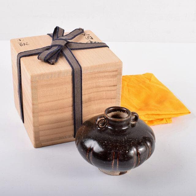 双耳小瓶　黒田陶