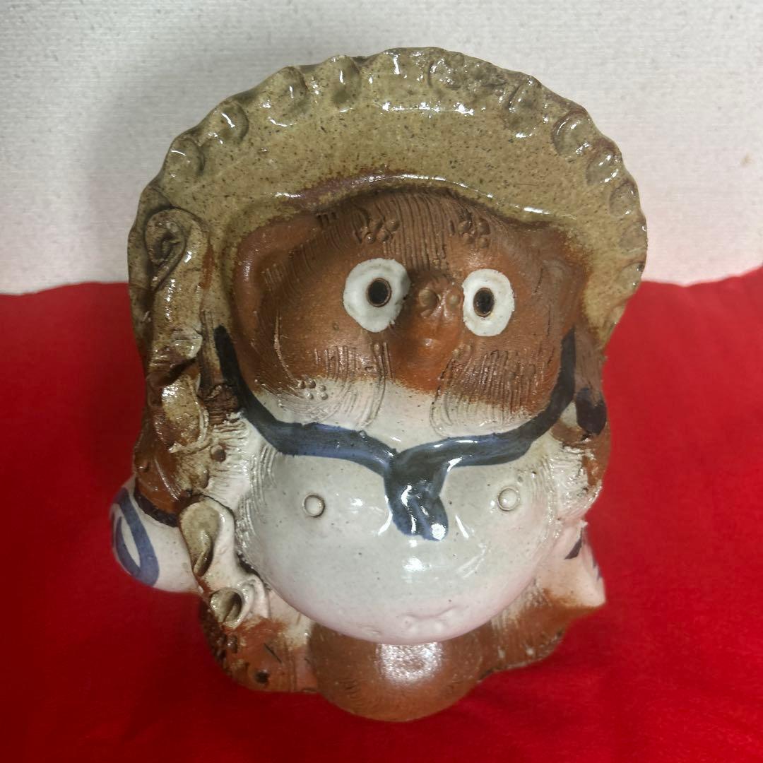 自宅保管品　狸の置物