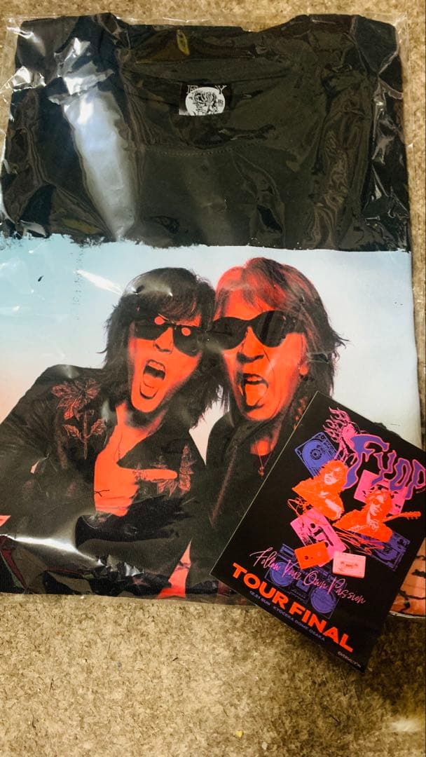 B'zFYOPツアーFINAL Tシャツ　ステッカーセット