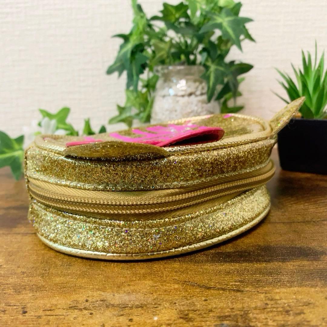 【新品未使用】ハローキティ　キラキラ　ゴールドポーチ☆Vivitix☆ タグ付き