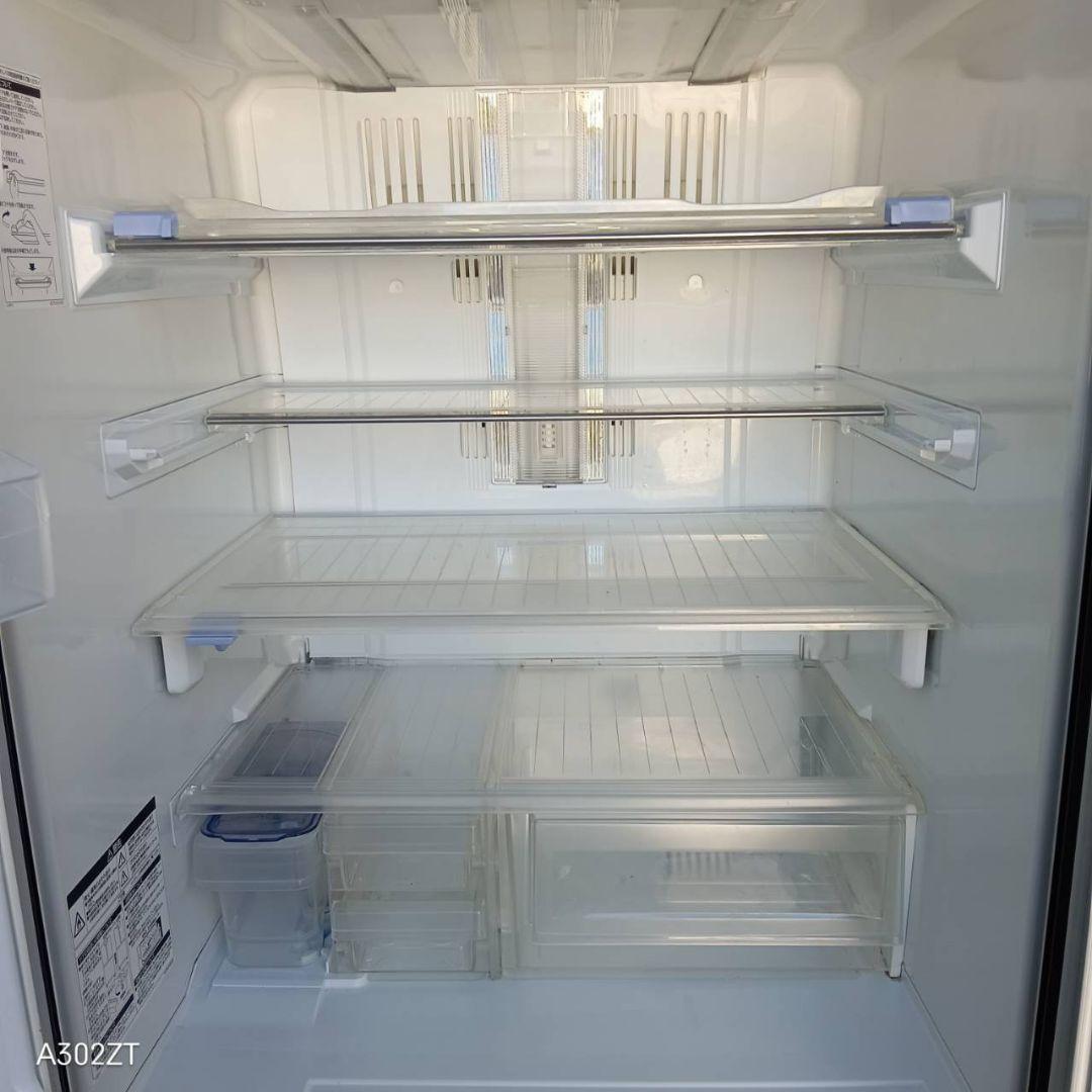 送料設置無料　人気モデル三菱冷蔵庫　520L 木目デザイン