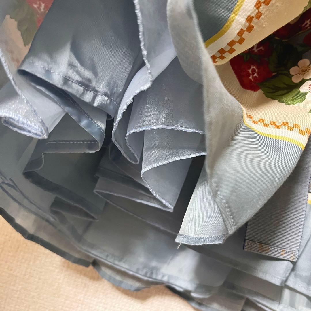Strawberry label scarf スカート いちご タグ付き