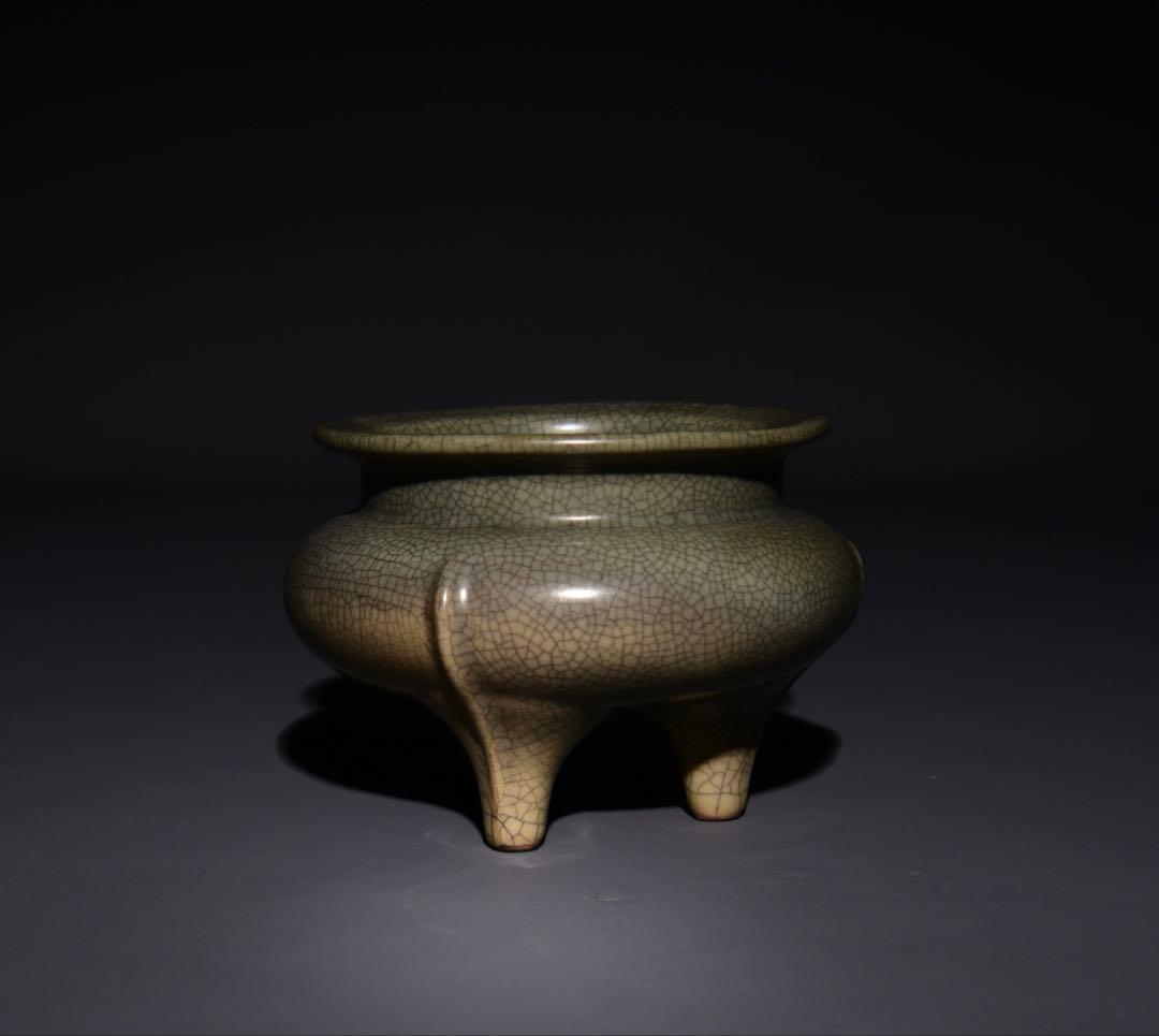 旧蔵　宋・汝窑　天青釉 三足炉