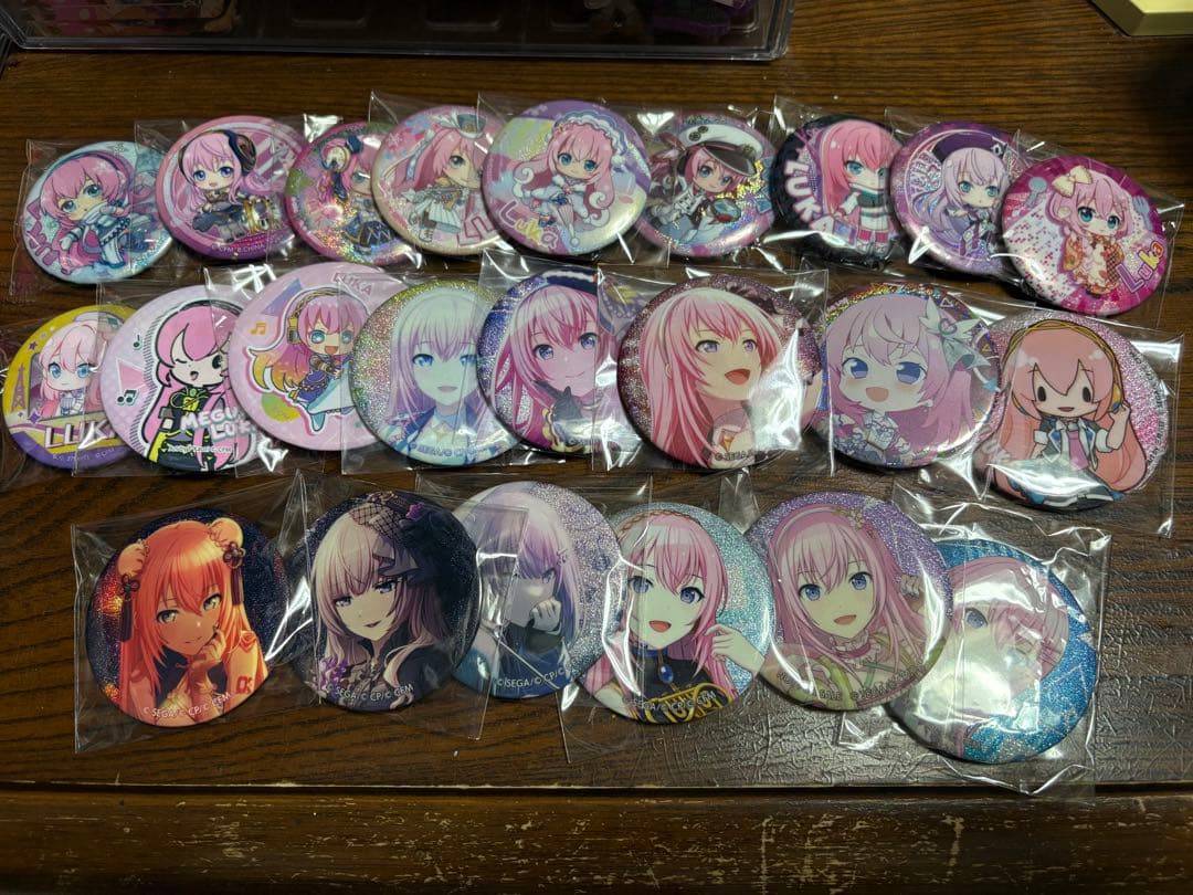 巡音ルカ 缶バッジ まとめ売り 24個