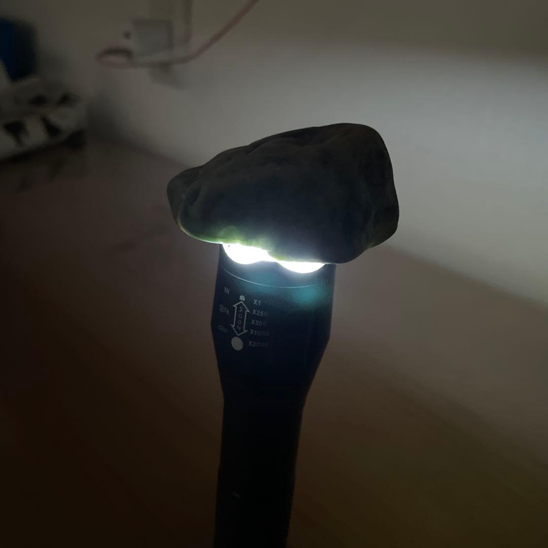 【国産鉱物】糸魚川翡翠　（海石）